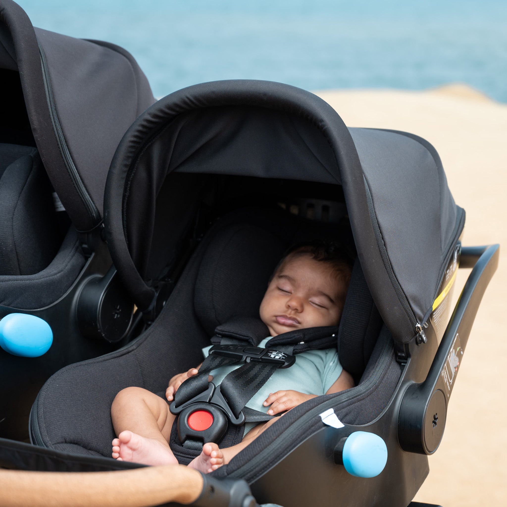 Bumbleride Indie Twin Black + Clek Liing Railroad Ziip Travel System (